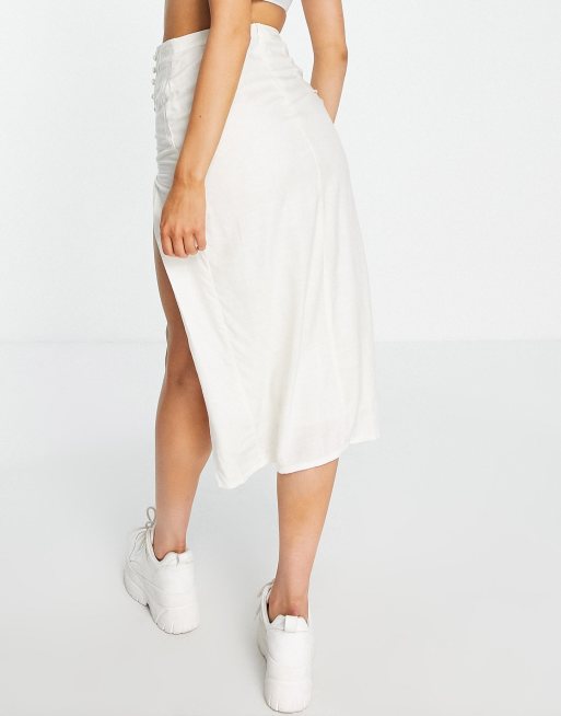 ASOS DESIGN - Jupe mi-longue drapée fendue sur la cuisse boutonnée sur le côté - Crème, 2 de 4