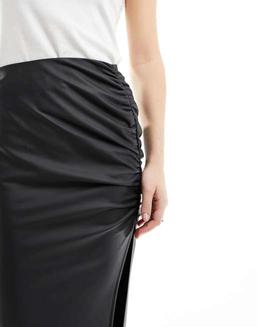 ASOS DESIGN - Jupe mi-longue en imitation cuir fendue sur le côté - Noir, 2 de 5