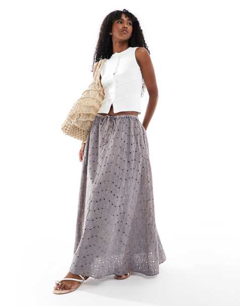 ASOS DESIGN - Jupe mi-longue évasée en broderie anglaise à détails fleuris - Délavé - view 1