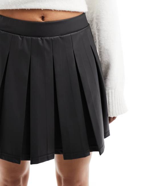 ASOS DESIGN Jupe plissee style ecoliere en similicuir Noir