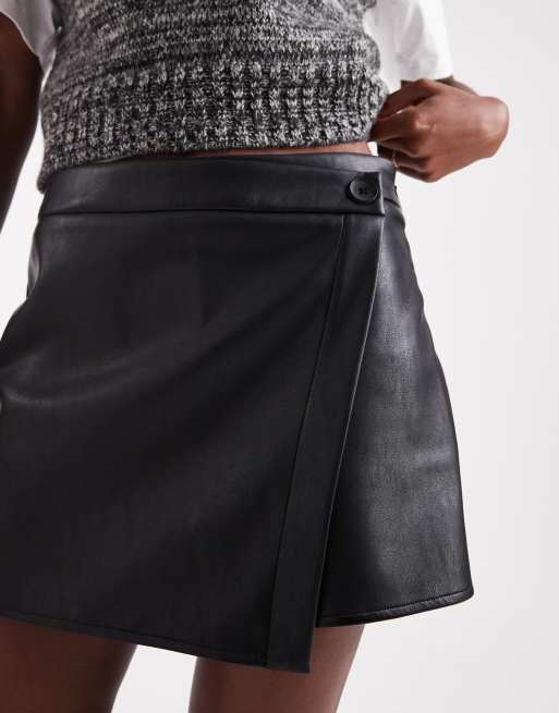 ASOS DESIGN - Jupe-short portefeuille en similicuir à bouton - Noir, 2 de 5