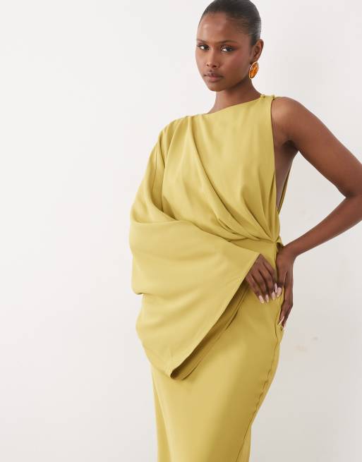 ASOS DESIGN jurk met één schouder, gedrapeerde achterkant en rechte maxi-pasvorm in oker, 4 van 4