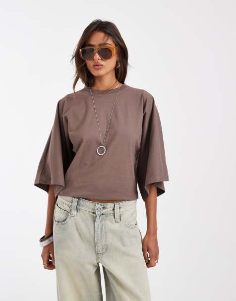ASOS DESIGN – Kakifärgad, figurnära t-shirt med pingvinärmar - view 1