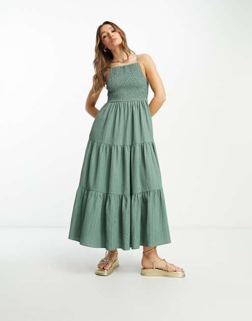 ASOS DESIGN – Kakifärgad smockad sommarklänning med maxilängd och fyrkantig halsringning