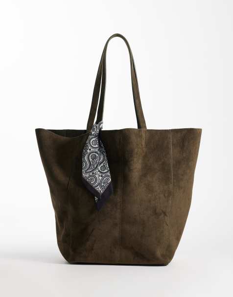 ASOS DESIGN – Kakifärgad toteväska i mockaimitation med paisleymönstrad scarf i satin - view 1