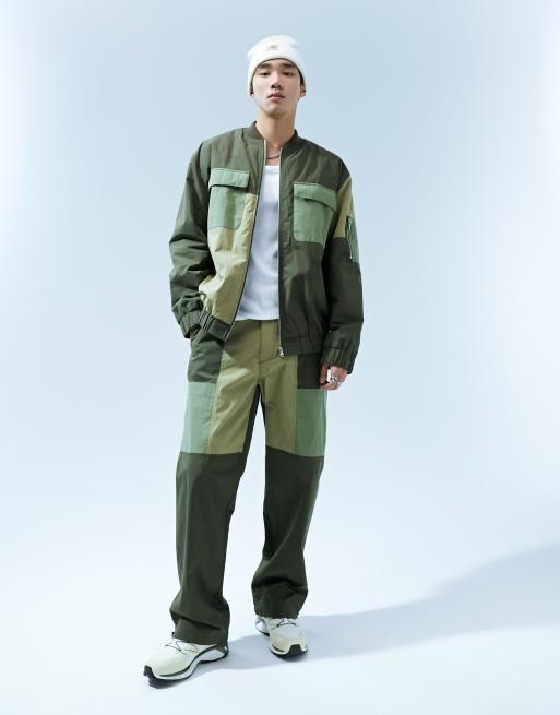 ASOS DESIGN – Kakifärgade baggy cargobyxor i nylon med kontrastfärgade paneler, del av set, 5 av 5