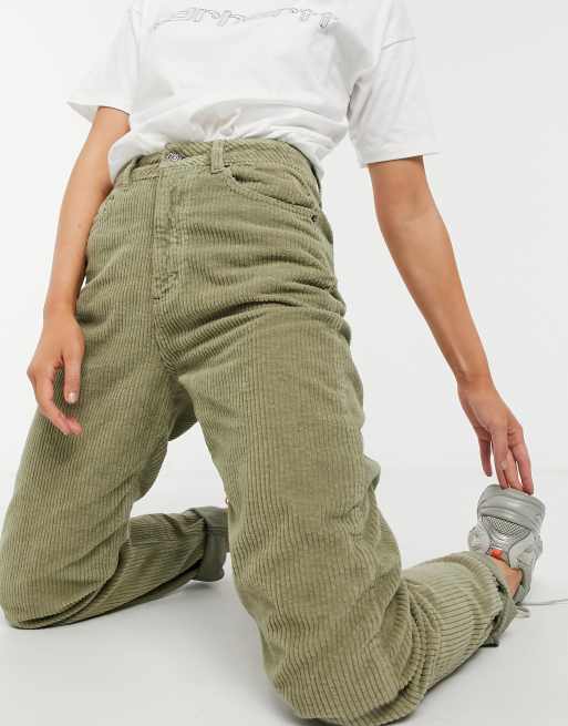 ASOS DESIGN – Kakifärgade mom jeans i slouchy med hög midja