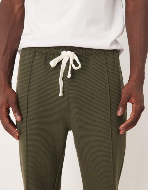 ASOS DESIGN – Kakifärgade, ribbade mjukisbyxor med raka ben och veck, 5 av 5