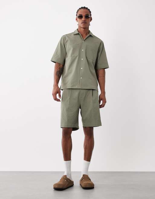ASOS DESIGN - Kakigrønt elegant sæt i bæk-og-bølge-stof, 2 af 3