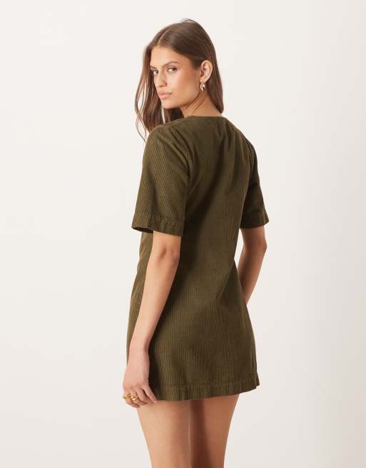 ASOS DESIGN - Kakifarvet minikjole i fløjl med høj V-formet hals, 4 af 4