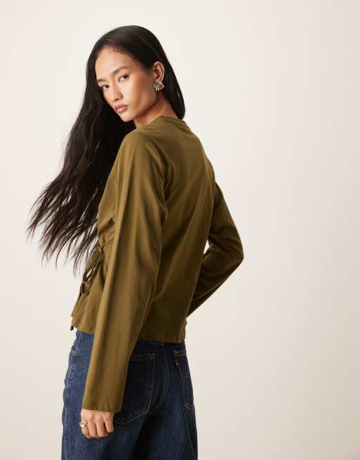 ASOS DESIGN - Kakifarvet top med lange ærmer og bindetalje, 3 af 4