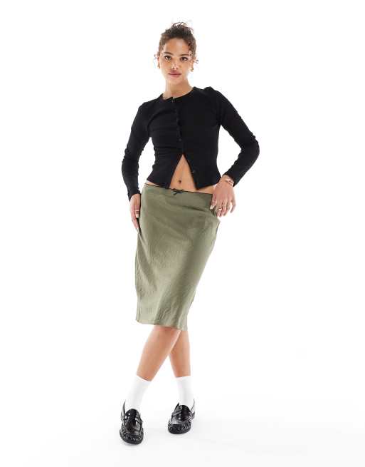 ASOS DESIGN - Kakigrøn midinederdel i 90'er længde midinederdel med striber