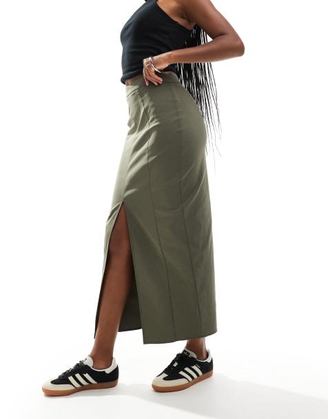 ASOS DESIGN - Kakigrøn midinederdel med slids fortil - view 1