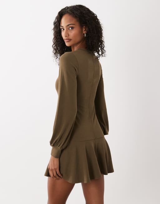 ASOS DESIGN - Kakigrøn minikjole med sænket talje og gennemgående knapper, 2 af 4