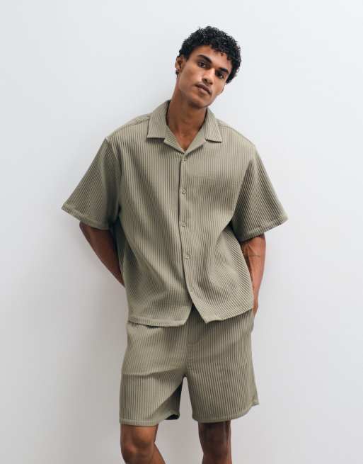 ASOS DESIGN - Kakigrøn oversized skjorte med reverskrave og plisseringer - Del af sæt, 2 af 5