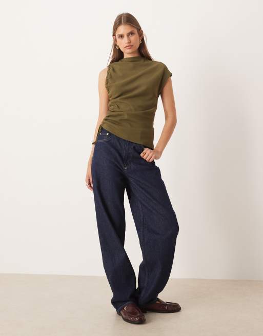 ASOS DESIGN - Kakigrøn ribstrikket overdel med rynker i siderne og ud-i-et-hals, 3 af 4