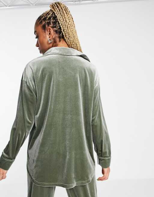 ASOS DESIGN - Kakigrøn skjorte i velour, 4 af 4