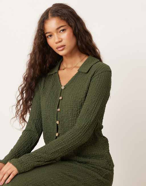ASOS DESIGN - Kakigrøn tekstureret langærmet top med knapper foran - Del af sæt, 4 af 4