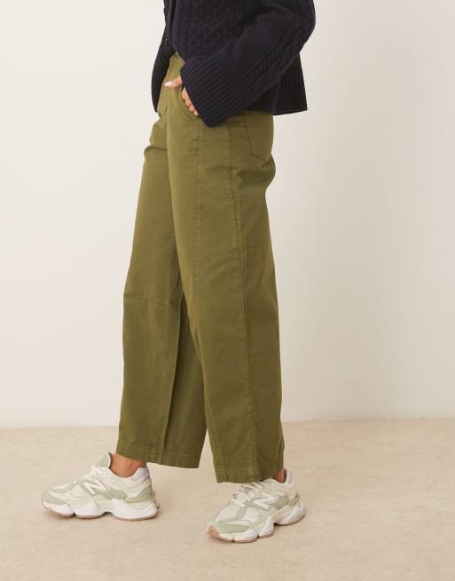 ASOS DESIGN - Kakigrønne bukser med tøndeformede ben og papirtekstur, 2 af 5
