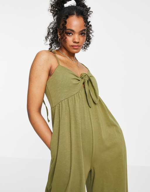 ASOS DESIGN – Kakigrön ärmlös vid jumpsuit med knytning framtill, 3 av 4
