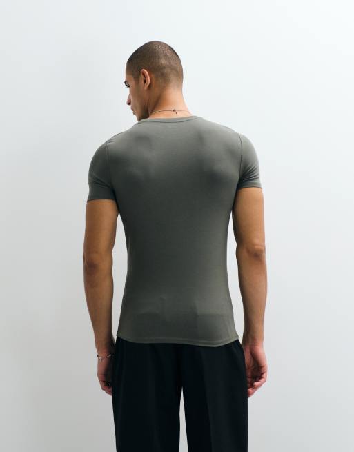ASOS DESIGN – Kakigrön, enkel t-shirt i muscle fit, 5 av 5