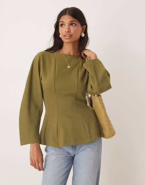 ASOS DESIGN – Kakigrön t-shirt med långa ärmar, markerad midja och dekorativ söm - view 1