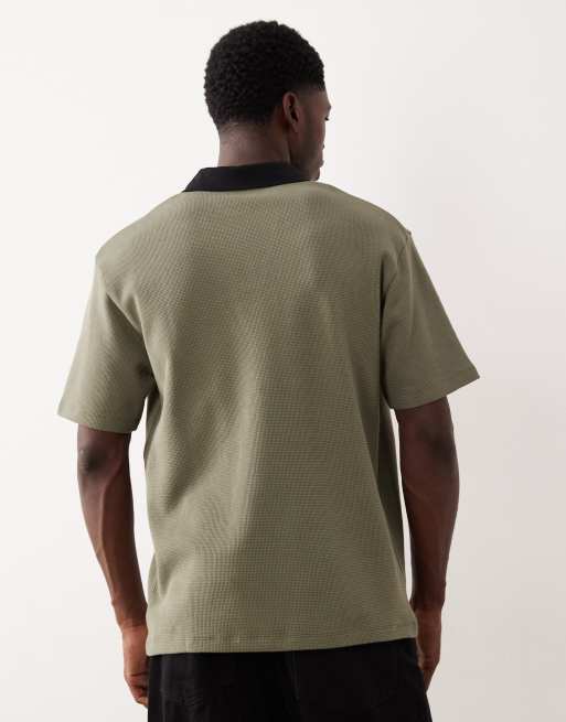 ASOS DESIGN – Kakigrön, våfflad, avslappnad pikétröja med sprund i halsen , 3 av 5