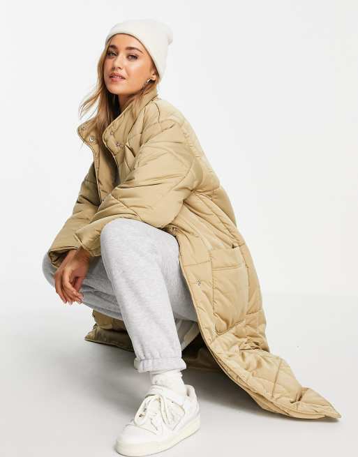 ASOS DESIGN – Kamelbrun, kviltad pufferkappa i lång modell