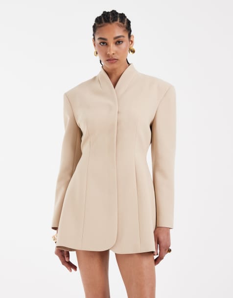 ASOS DESIGN - Kamelfarvet blazerkjole med slå-om-design i hals - view 1