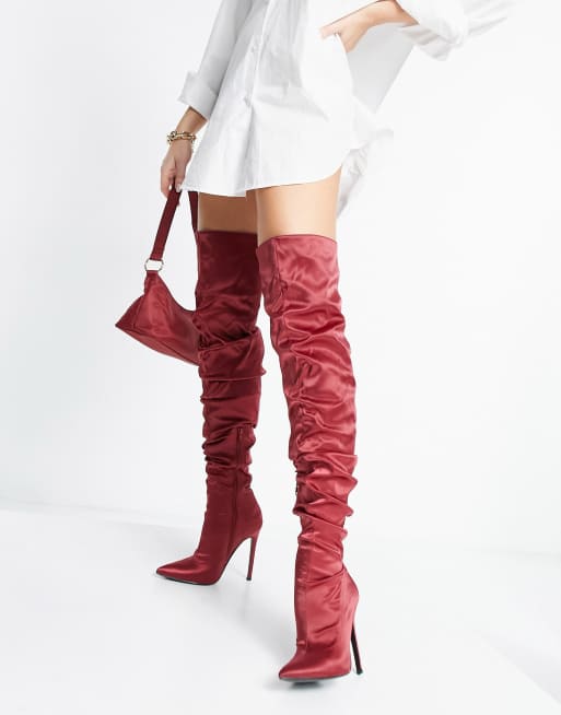 ASOS DESIGN - Kammi - Satijnen over-de-knie-laarzen met rimpeleffect in rood, 3 van 4