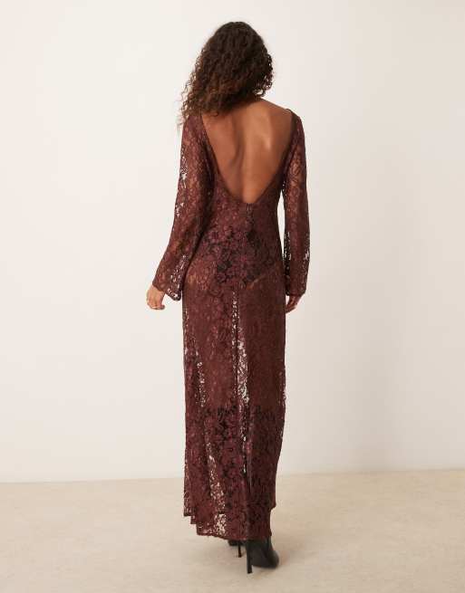 ASOS DESIGN - Kanten maxi jurk met uitlopende mouwen in chocoladebruin, 4 van 4