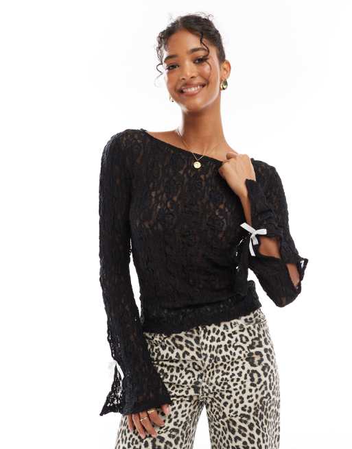 ASOS DESIGN - Kanten top met schuine hals en strikdetail in zwart