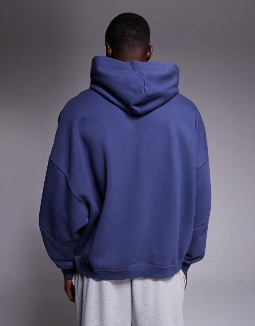 ASOS DESIGN – Kapuzenpullover aus schwerem Material in verwaschenem Marineblau mit extremer Oversize-Passform und Ärmeldetails, 3 von 5