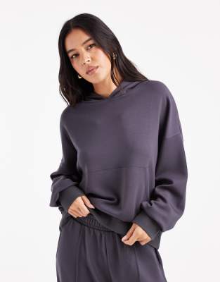 ASOS DESIGN - Kapuzenpullover aus weichem Cupro in Anthrazit-Grau