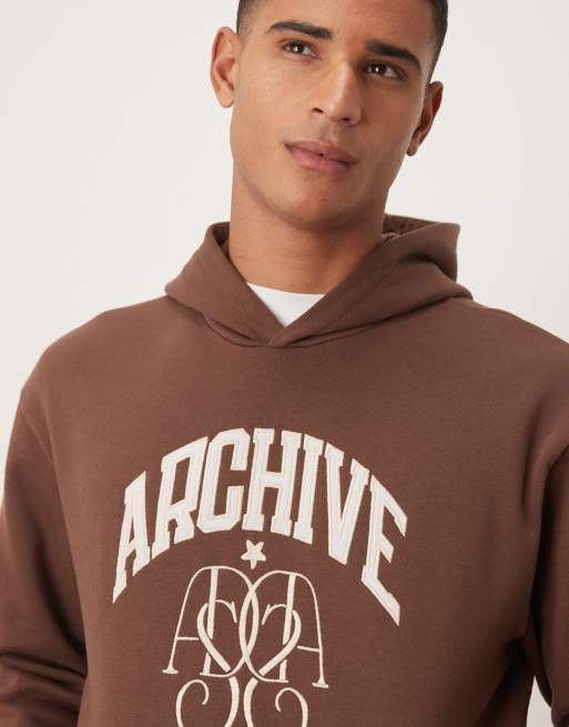 ASOS DESIGN – Kapuzenpullover in Braun mit Street-Strickerei, 5 von 5
