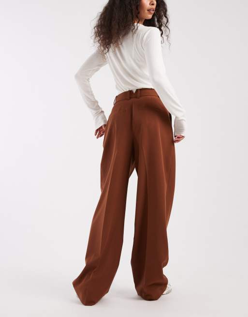 ASOS DESIGN - Karamelbrune skræddersyede bukser med vide ben og plisserede detaljer, 3 af 5