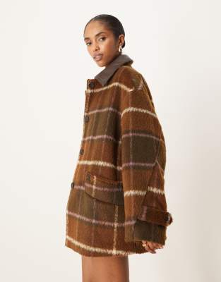 ASOS DESIGN - Karierte Oversize-Jacke in Braun mit Kragen in Leder-Optik-Bunt