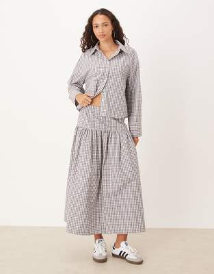 ASOS DESIGN - Karierter, weiter Maxirock mit tiefer Taille-Bunt