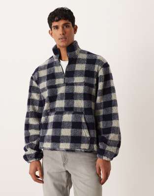 Kariertes Relaxed Fit Sweatshirt aus Teddyfell in Blau mit kurzem Reißverschluss Blau S