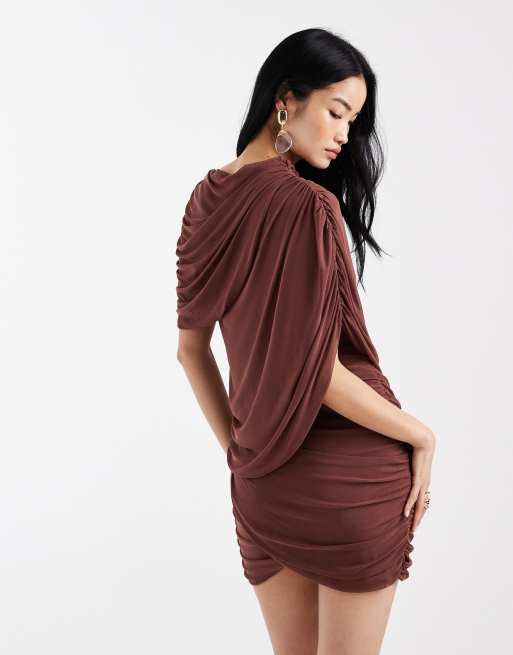 ASOS DESIGN - Kastanjebrun minikjole med draperinger og kappedetalje i mesh, 4 af 4