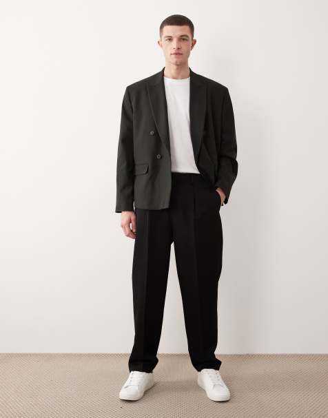 ASOS DESIGN – Kastig geschnittener, zweireihiger Anzug in Dunkelgrün mit Nadelstreifen - view 1