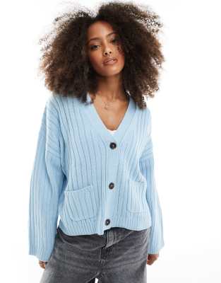 ASOS DESIGN - Kastige gerippte Longline-Strickjacke in Babyblau