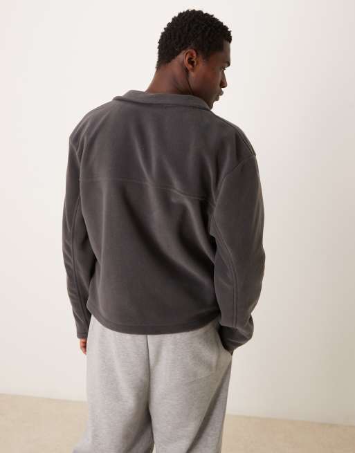 ASOS DESIGN – Kastige Oversize-Hemdjacke aus Fleece in Anthrazit mit durchgehendem Reißverschluss, 3 von 4