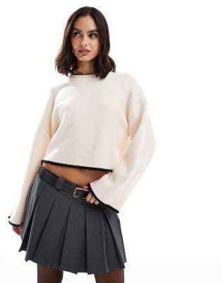ASOS DESIGN - Kastiger Pullover in Cremeweiß mit Rundhalsausschnitt und Abschlüssen