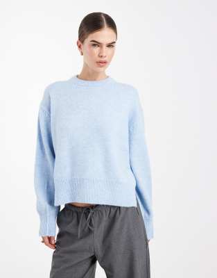 ASOS DESIGN - Kastiger Pullover in Hellblau mit Rundhalsausschnitt und Seitenschlitz