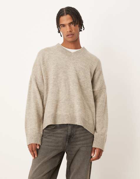 ASOS DESIGN – Kastiger Strickpullover in Taupe mit extremer Oversize-Passform und V-Ausschnitt - view 1