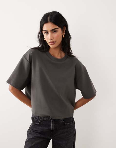 ASOS DESIGN – Kastiges Cropped-T-Shirt aus Interlock-Stoff in Dunkelgrau - view 1