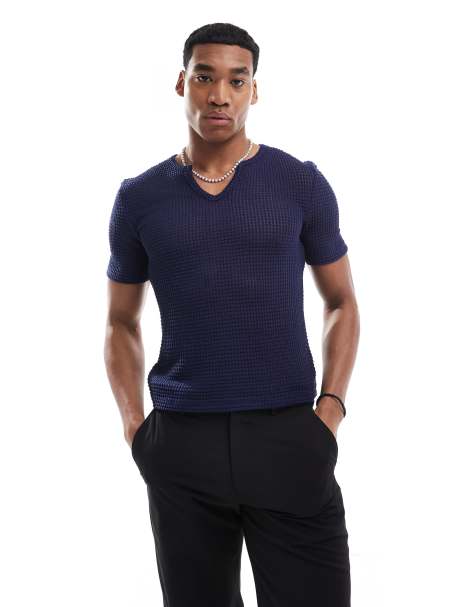 ASOS DESIGN – Kastiges, gehäkeltes T-Shirt in Marineblau - view 1