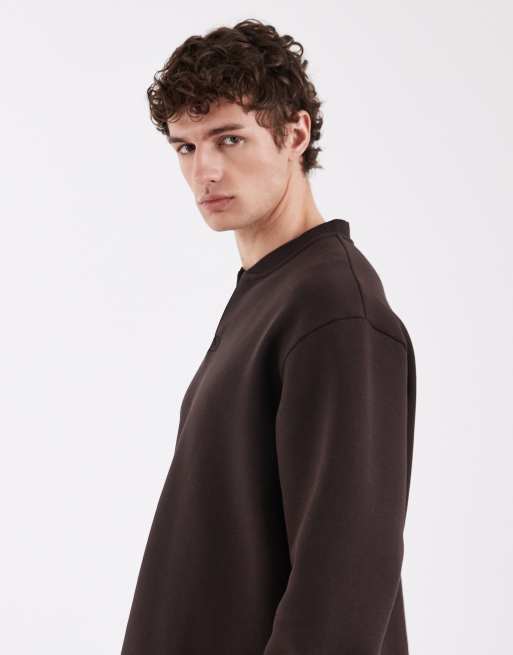 ASOS DESIGN – Kastiges Henley-Oberteil in Braun mit offenem Ausschnitt, 4 von 5