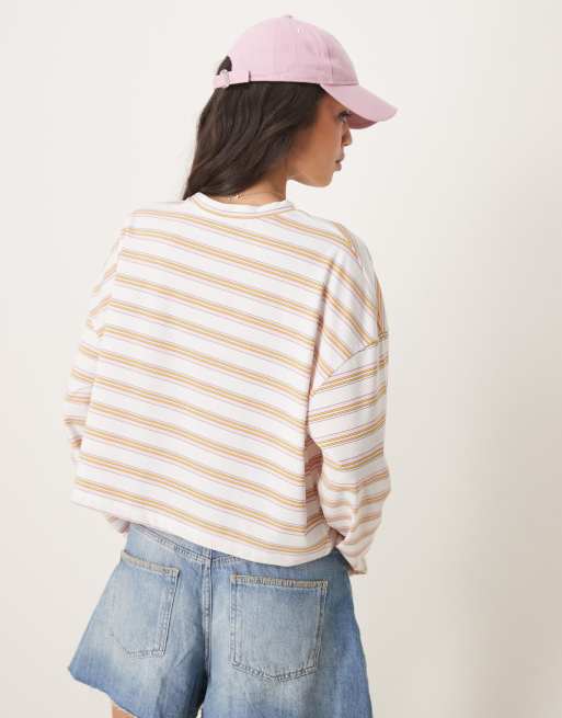 ASOS DESIGN – Kastiges, langärmliges Cropped-T-Shirt mit rosa Streifen, 3 von 4